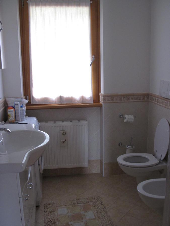 Le Balze Di Carisolo, Trilocale Con Giardino Apartment Bagian luar foto